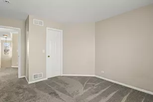 342 Comstock Dr, Elgin, IL 60124 - Photo 45