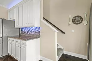 342 Comstock Dr, Elgin, IL 60124 - Photo 27