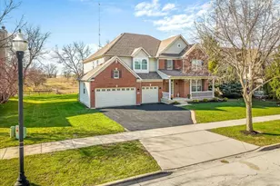 342 Comstock Dr, Elgin, IL 60124 - Photo 5