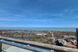 2400 N Lakeview Ave, Chicago, IL 60614 - Photo 19