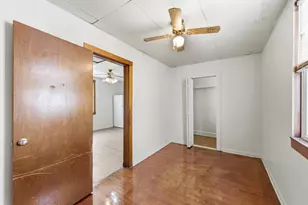 8360 S Baker Ave, Chicago, IL 60617 - Photo 17
