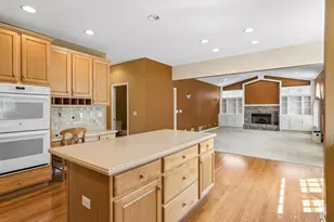 975 W Wilson St, Palatine, IL 60067 - Photo 13