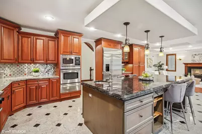 3832 W Chase Avenue, Lincolnwood, IL 60712 - Photo 9