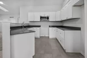 3031 W 82nd Pl, Merrillville, IN 46410 - Photo 3