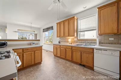 739 Bohannon Circle, Oswego, IL 60543 - Photo 5