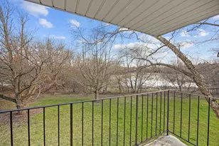 93 N Victoria Ln, Streamwood, IL 60107 - Photo 11