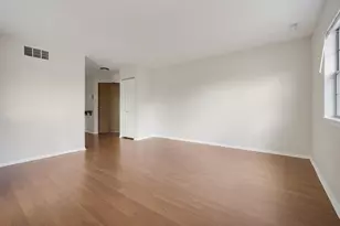 93 N Victoria Ln, Streamwood, IL 60107 - Photo 9