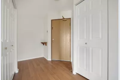 93 N Victoria Lane #D, Streamwood, IL 60107 - Photo 5