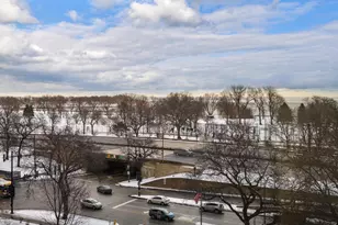 3950 N Lake Shore Dr, Chicago, IL 60613 - Photo 3