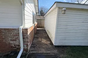 17226 Community St, Lansing, IL 60438 - Photo 23