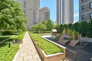 2550 N Lakeview Ave, Chicago, IL 60614 - Photo 9