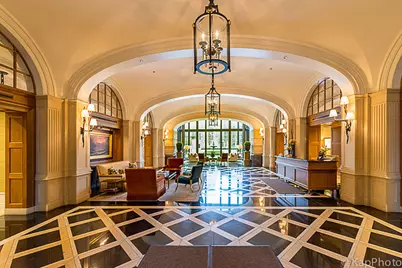 2550 N Lakeview Avenue #2205, Chicago, IL 60614 - Photo 3