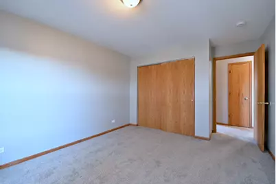 19 E Pineview Drive, Round Lake Park, IL 60073 - Photo 17