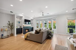 821 W Superior St, Chicago, IL 60642 - Photo 9