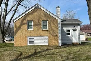 1121 8th Ave, Belvidere, IL 61008 - Photo 3