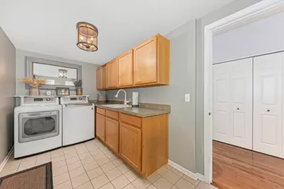 2715 Forest Creek Lane, Naperville, IL 60565 - Photo 17