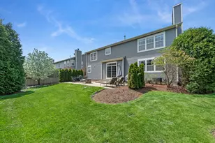 2715 Forest Creek Ln, Naperville, IL 60565 - Photo 35