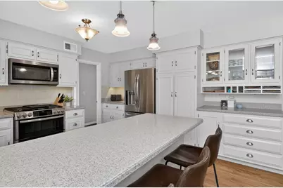 2053 Somerset Lane, Wheaton, IL 60189 - Photo 11