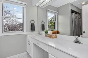 2053 Somerset Ln, Wheaton, IL 60189 - Photo 25