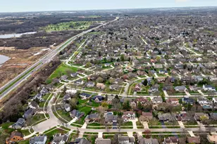 2053 Somerset Ln, Wheaton, IL 60189 - Photo 41