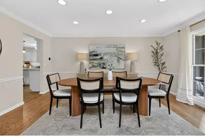 2053 Somerset Lane, Wheaton, IL 60189 - Photo 7