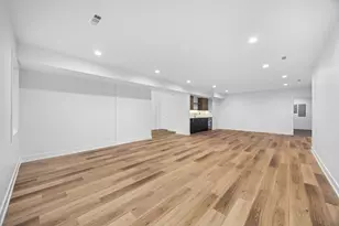 1942 Palmgren Dr, Glenview, IL 60025 - Photo 15