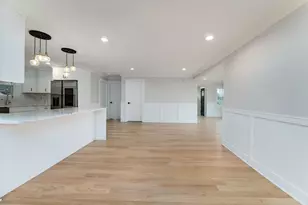 8110 Lockwood Ave, Burbank, IL 60459 - Photo 13