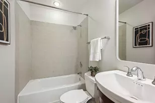 1236 W Cottage Pl, Chicago, IL 60607 - Photo 21