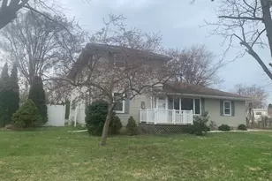 1818 S Carr St, Streator, IL 61364 - Photo 3
