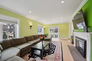 6601 N Trumbull Ave, Lincolnwood, IL 60712 - Photo 15