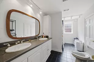 4542 N Ashland Ave, Chicago, IL 60640 - Photo 11