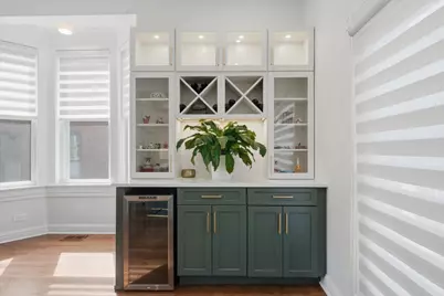 4542 N Ashland Avenue, Chicago, IL 60640 - Photo 3