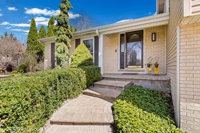 649 Greenbrier Lane, Crystal Lake, IL 60014 - Photo 3