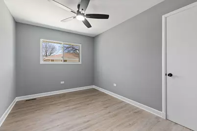 222 S Midland Avenue, Joliet, IL 60436 - Photo 13