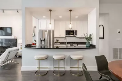 1123 W Chestnut Street #2E, Chicago, IL 60642 - Photo 5