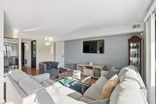 19533 Lake Shore Dr, Lynwood, IL 60411 - Photo 11