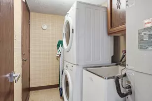 19533 Lake Shore Dr, Lynwood, IL 60411 - Photo 15