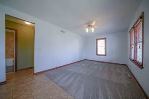 711 Taylor St, Pecatonica, IL 61063 - Photo 5