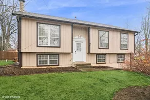 23726 N Overhill Dr, Lake Zurich, IL 60047 - Photo 1