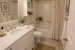 348 Greenview Dr, Crystal Lake, IL 60014 - Photo 9