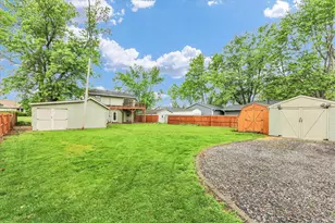108 W Jackson St, Mahomet, IL 61853 - Photo 29