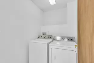 108 W Jackson St, Mahomet, IL 61853 - Photo 23