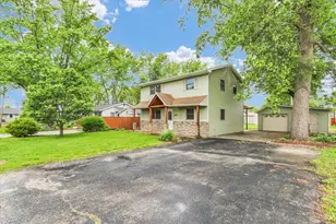 108 W Jackson St, Mahomet, IL 61853 - Photo 3