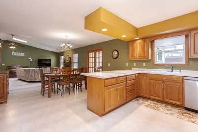 608 N Cherokee Lane, Pontiac, IL 61764 - Photo 15