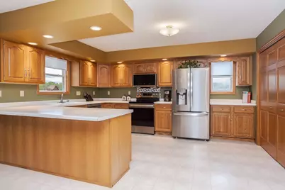 608 N Cherokee Lane, Pontiac, IL 61764 - Photo 13