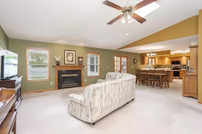 608 N Cherokee Lane, Pontiac, IL 61764 - Photo 7
