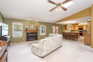 608 N Cherokee Ln, Pontiac, IL 61764 - Photo 7