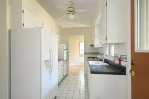 220 Elmwood Dr, Naperville, IL 60540 - Photo 5