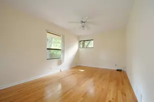 220 Elmwood Dr, Naperville, IL 60540 - Photo 7