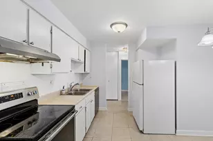 1415 E Central Rd, Arlington Heights, IL 60005 - Photo 7